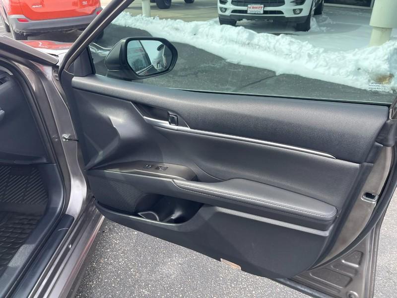 used 2024 Toyota Camry Hybrid car, priced at $33,506