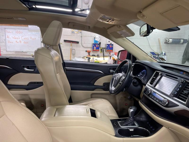 used 2015 Toyota Highlander car, priced at $18,503
