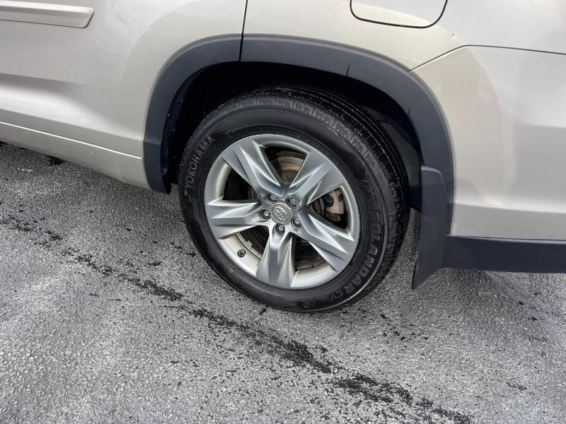 used 2015 Toyota Highlander car, priced at $18,853
