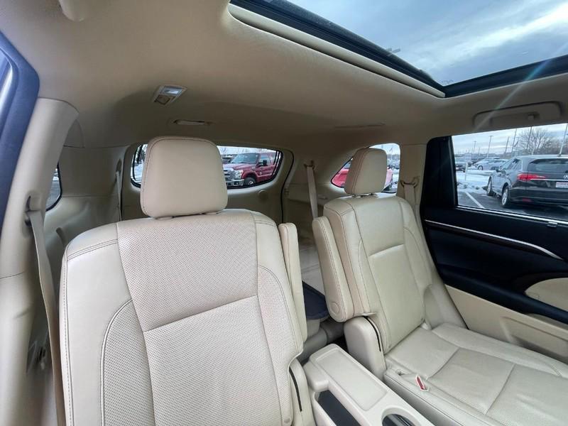 used 2015 Toyota Highlander car, priced at $18,853