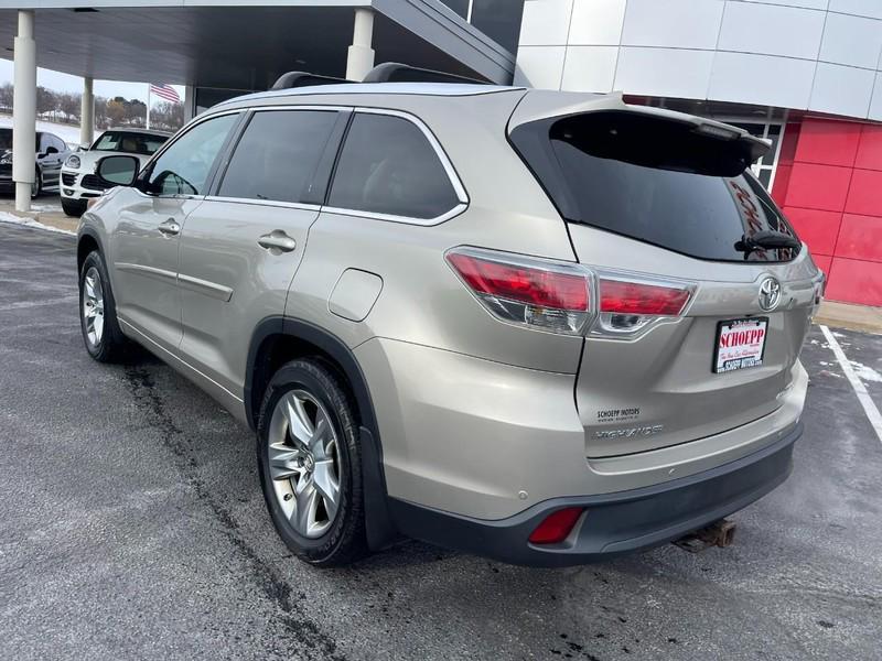 used 2015 Toyota Highlander car, priced at $18,853