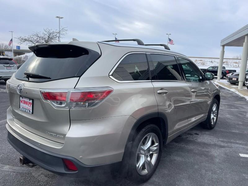used 2015 Toyota Highlander car, priced at $18,853