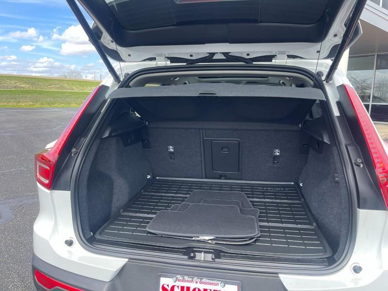 used 2023 Volvo XC40 car, priced at $24,957