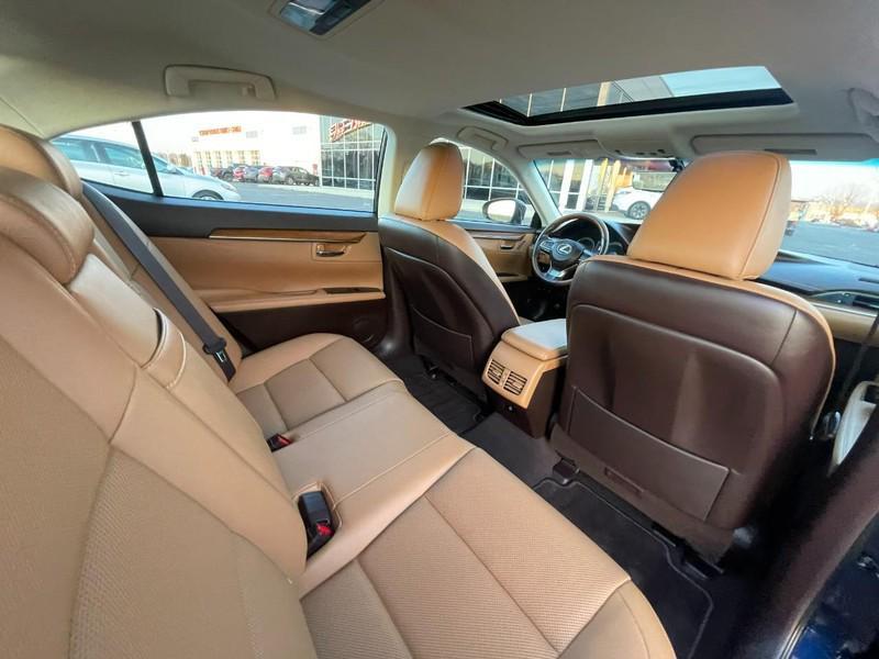 used 2016 Lexus ES 350 car, priced at $26,503