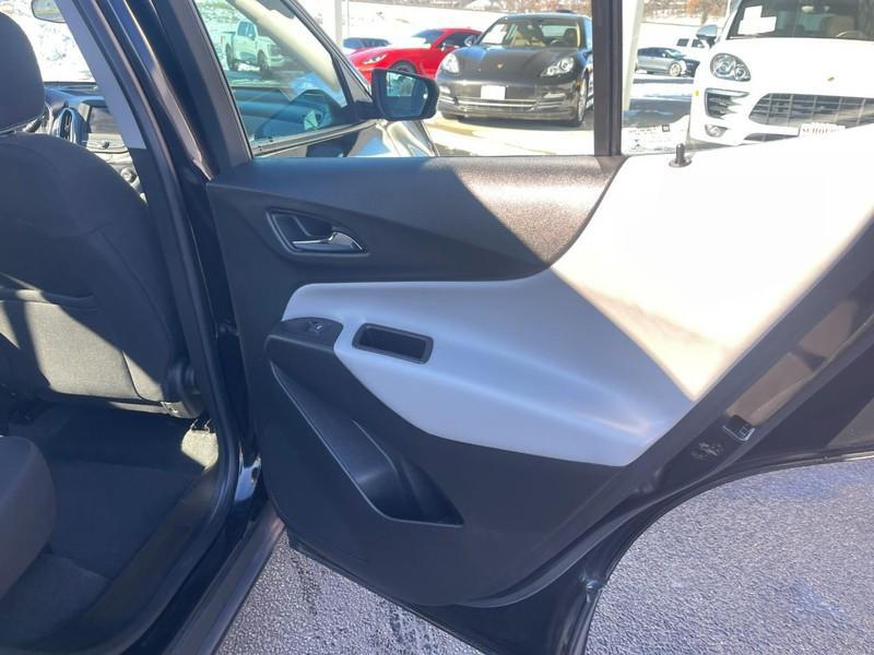 used 2022 Chevrolet Equinox car, priced at $17,996