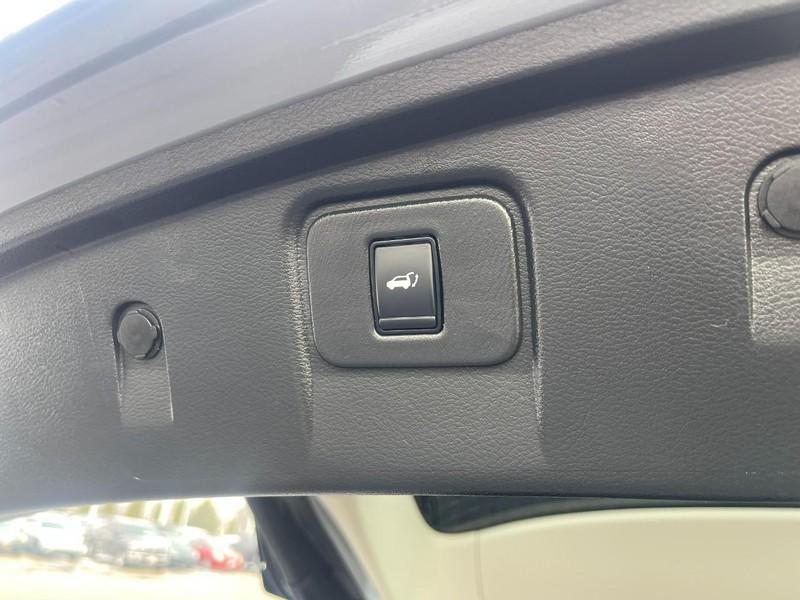 used 2023 Nissan Murano car, priced at $30,900