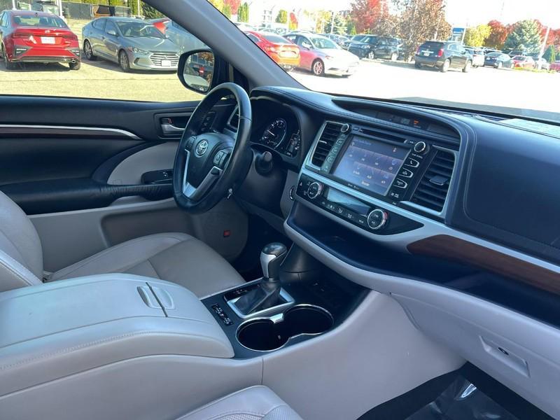 used 2015 Toyota Highlander car, priced at $18,503