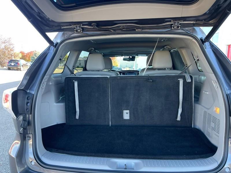 used 2015 Toyota Highlander car, priced at $18,503