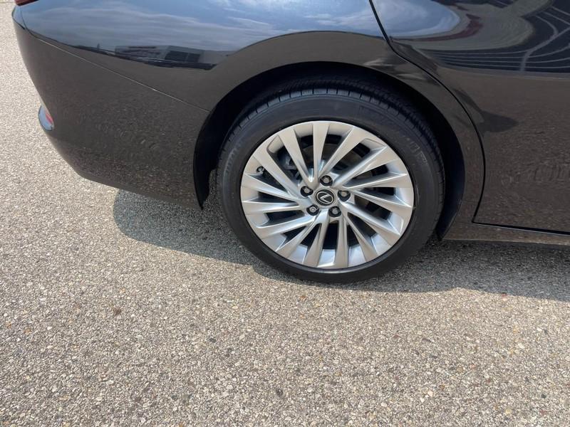 used 2021 Lexus ES 350 car, priced at $35,992
