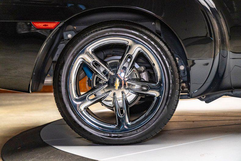 used 2005 Chevrolet SSR car, priced at $39,900