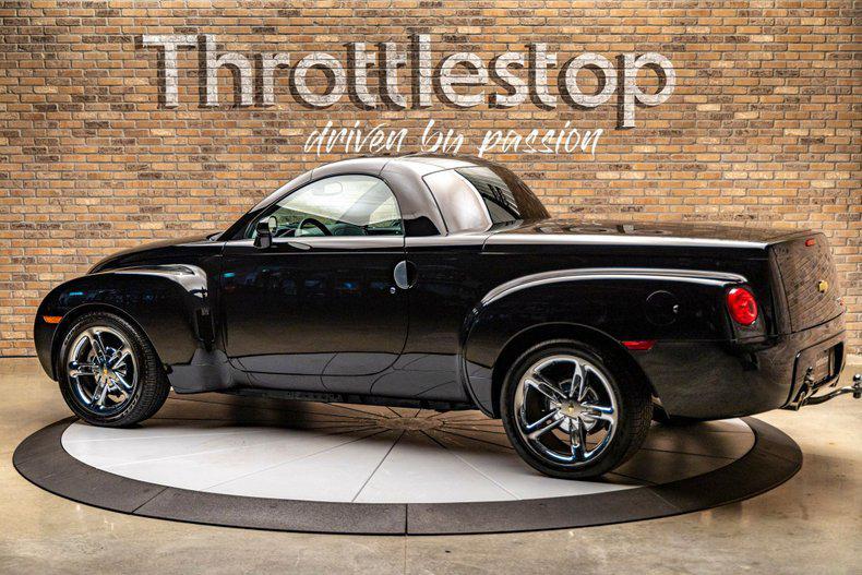 used 2005 Chevrolet SSR car, priced at $39,900