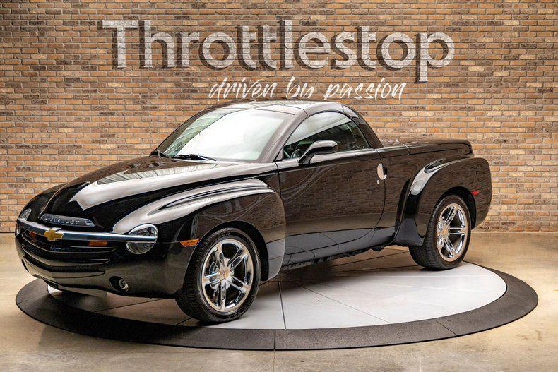 used 2005 Chevrolet SSR car, priced at $39,900