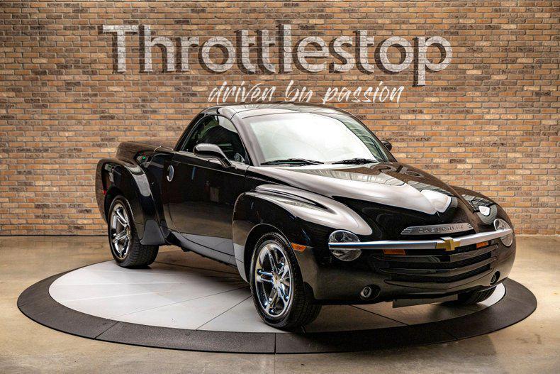 used 2005 Chevrolet SSR car, priced at $39,900