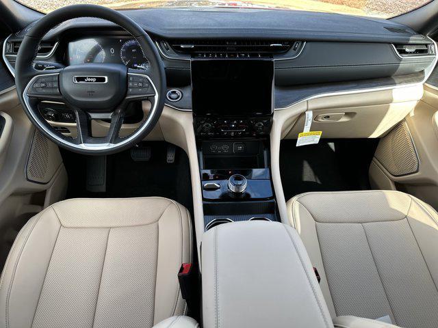 new 2025 Jeep Grand Cherokee car, priced at $44,146