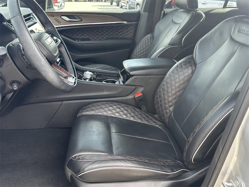 used 2025 Jeep Grand Cherokee car, priced at $48,575