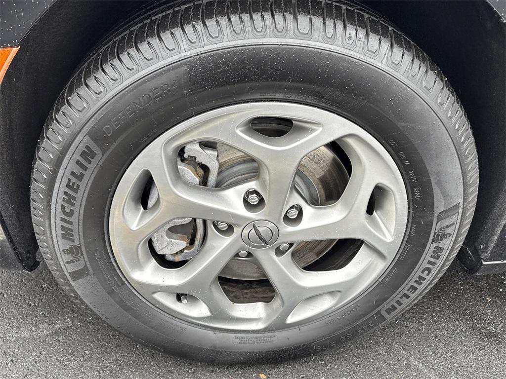 used 2023 Chrysler Pacifica car, priced at $35,258