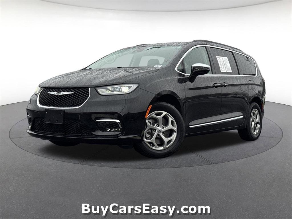 used 2023 Chrysler Pacifica car, priced at $35,258