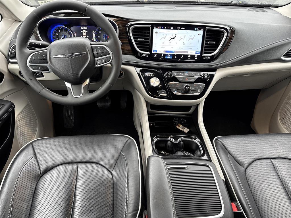 used 2023 Chrysler Pacifica car, priced at $35,258