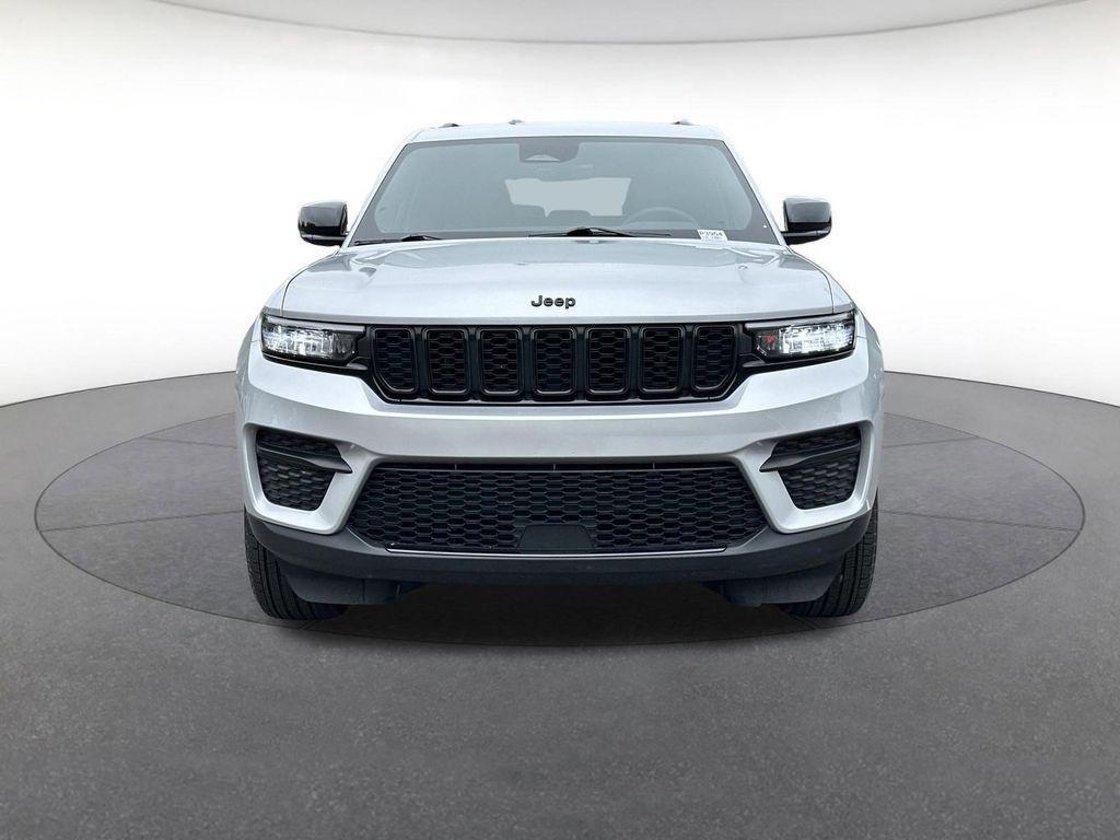 used 2025 Jeep Grand Cherokee car, priced at $36,294