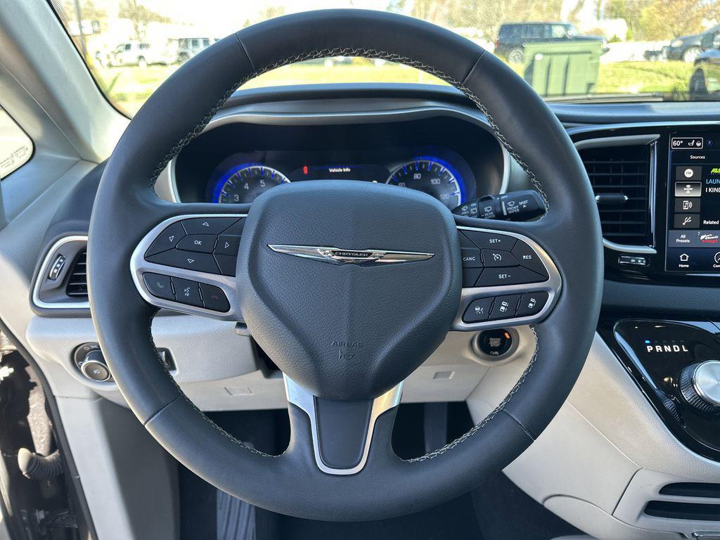 used 2023 Chrysler Pacifica car, priced at $26,033