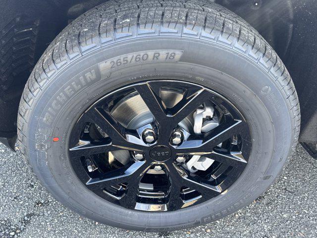 new 2025 Jeep Grand Cherokee car, priced at $38,805