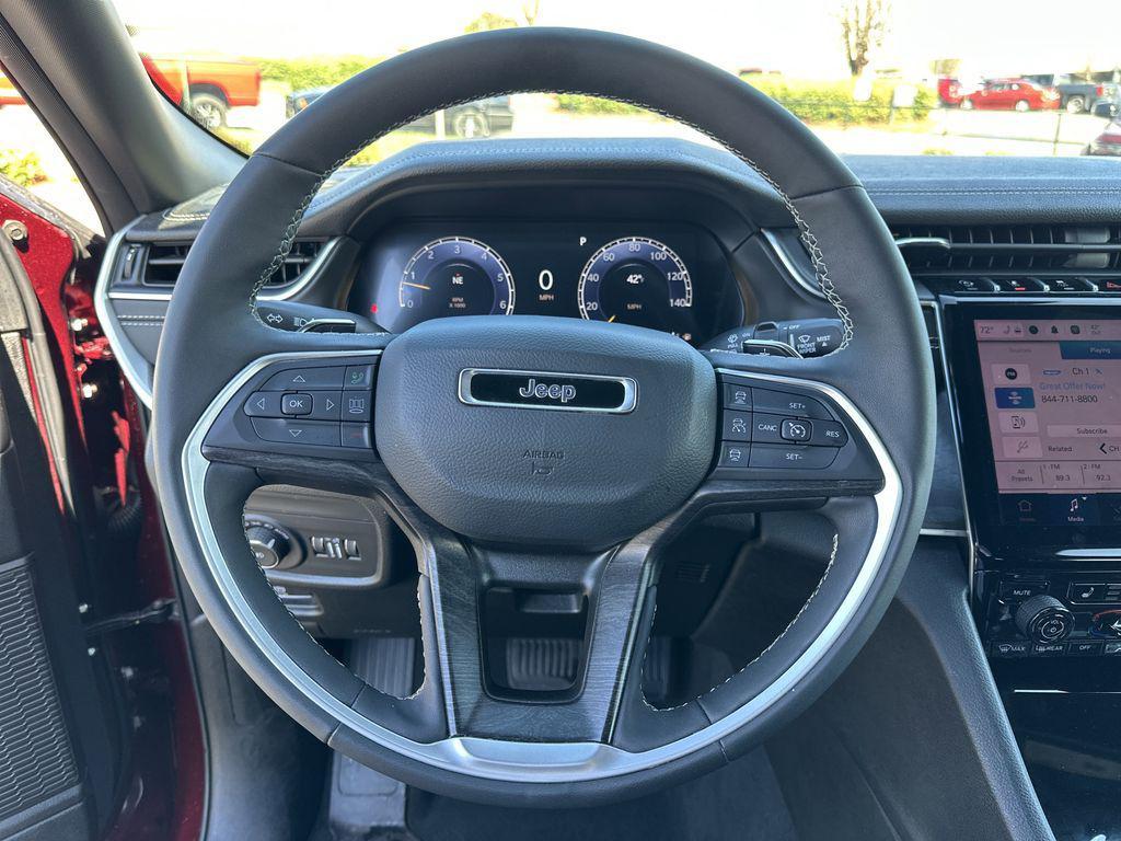 used 2025 Jeep Grand Cherokee car, priced at $39,366