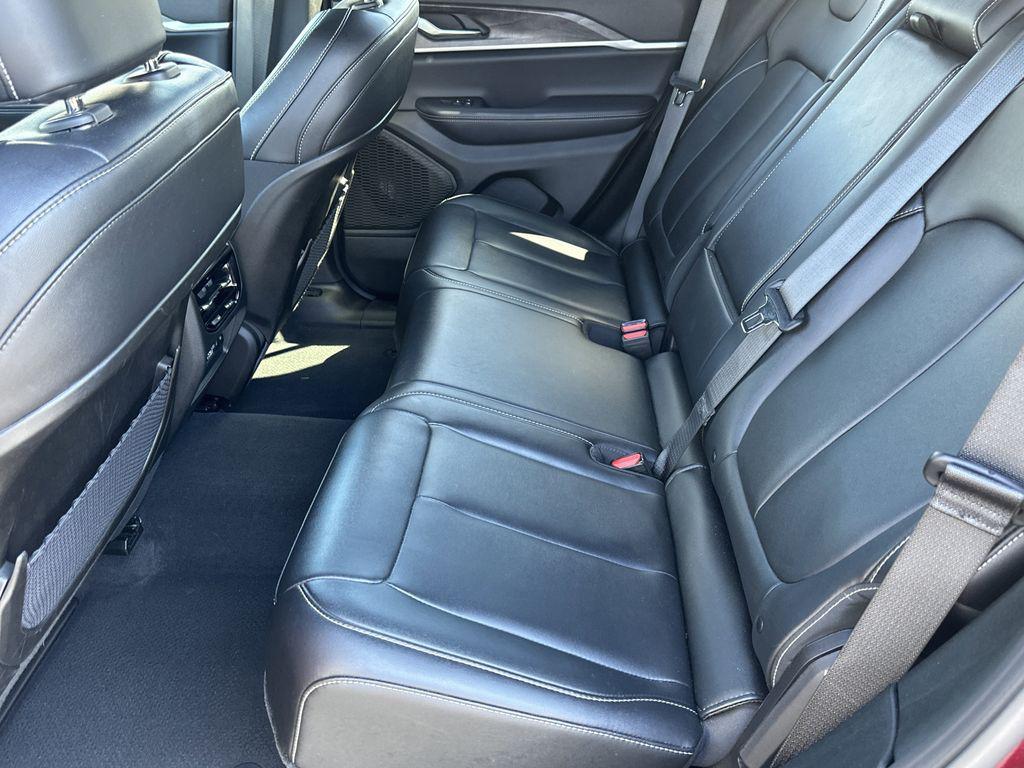 used 2025 Jeep Grand Cherokee car, priced at $39,366