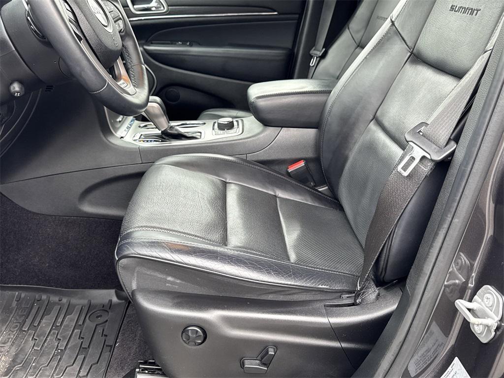 used 2017 Jeep Grand Cherokee car, priced at $17,810