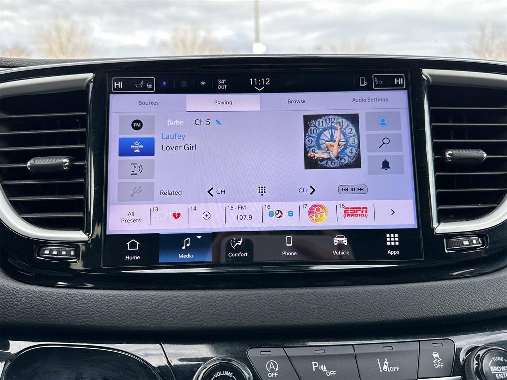 used 2025 Chrysler Pacifica car, priced at $30,726