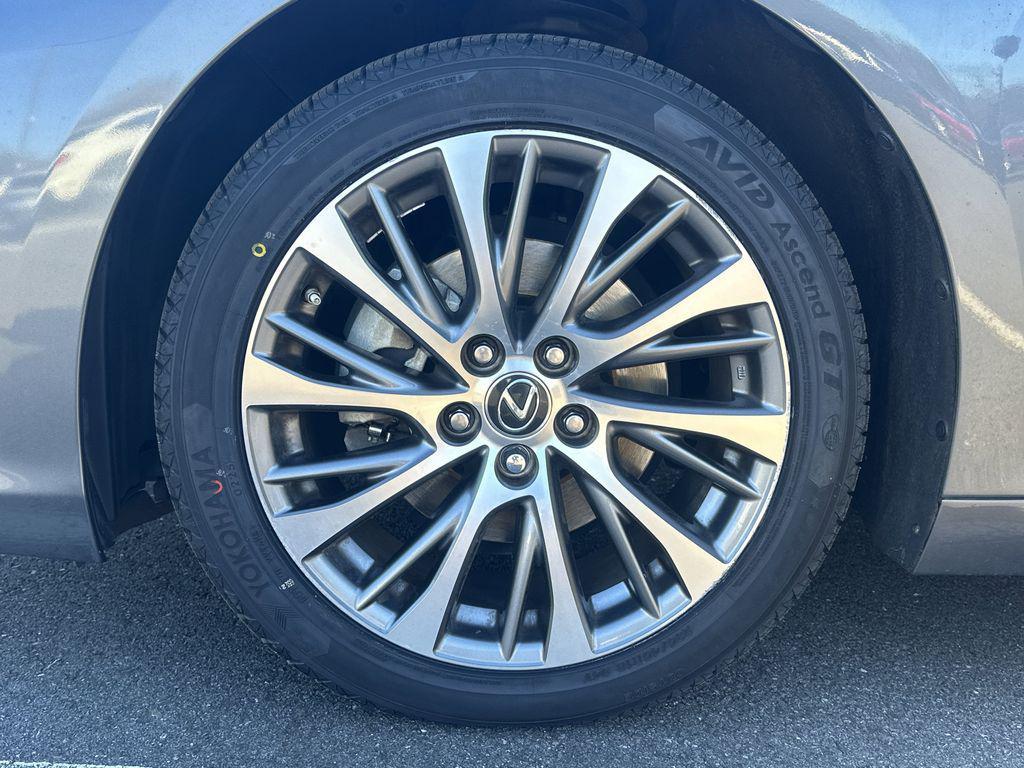 used 2019 Lexus ES 350 car, priced at $24,896