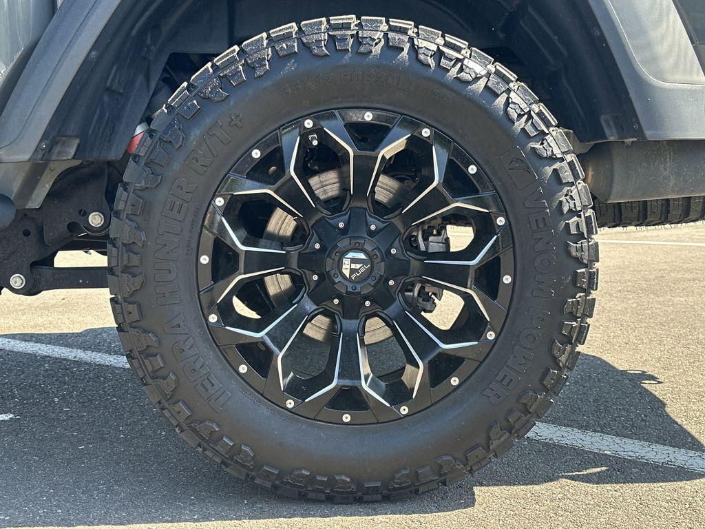 used 2020 Jeep Gladiator car, priced at $33,314