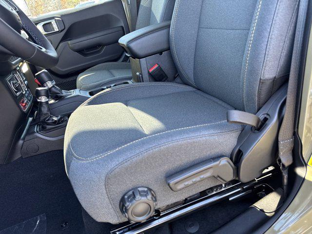 new 2026 Jeep Gladiator car, priced at $48,528