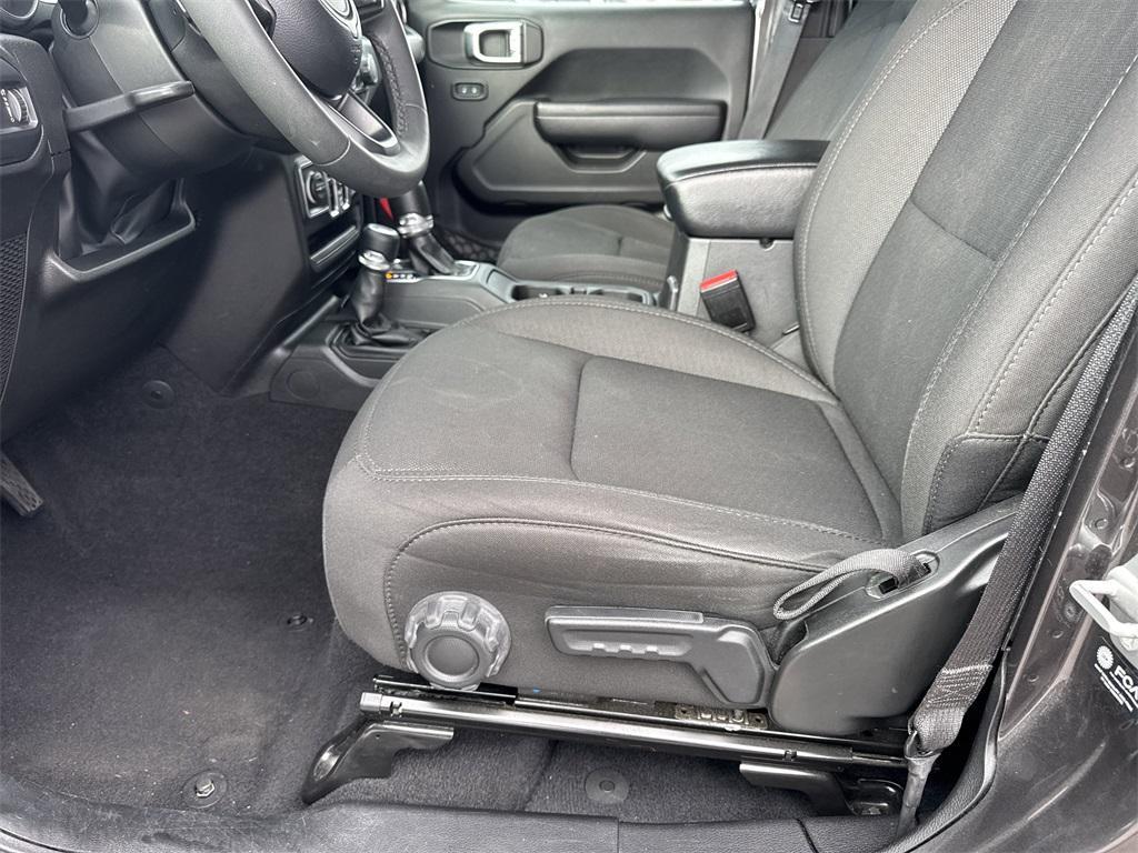 used 2023 Jeep Gladiator car, priced at $29,513