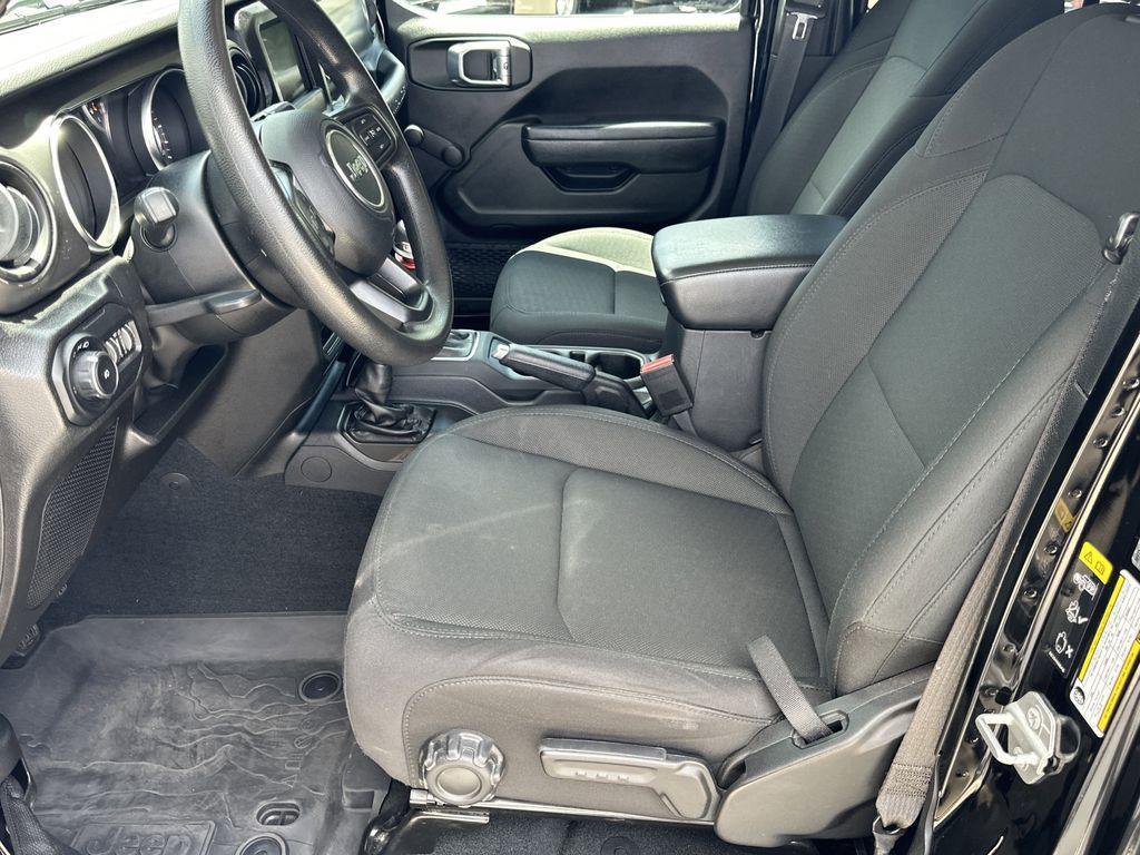 used 2022 Jeep Wrangler Unlimited car, priced at $27,201