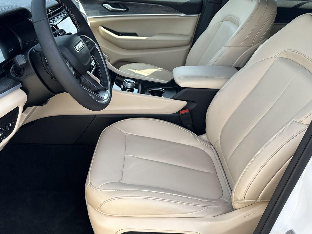 used 2025 Jeep Grand Cherokee car, priced at $38,587
