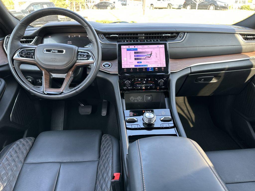 used 2025 Jeep Grand Cherokee car, priced at $49,392