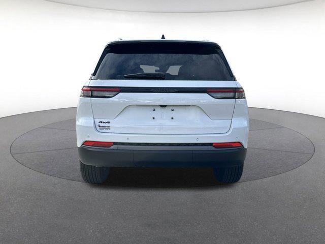 new 2026 Jeep Grand Cherokee car, priced at $45,680