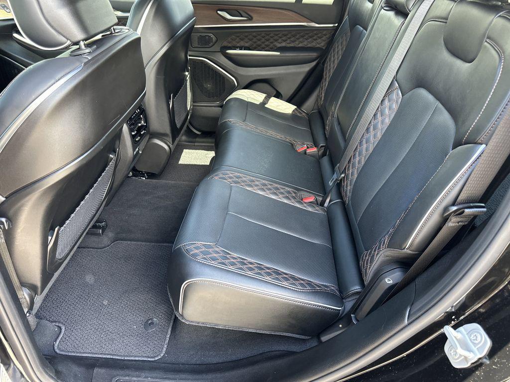 used 2025 Jeep Grand Cherokee car, priced at $50,964