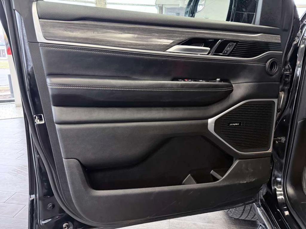 used 2024 Jeep Wagoneer L car