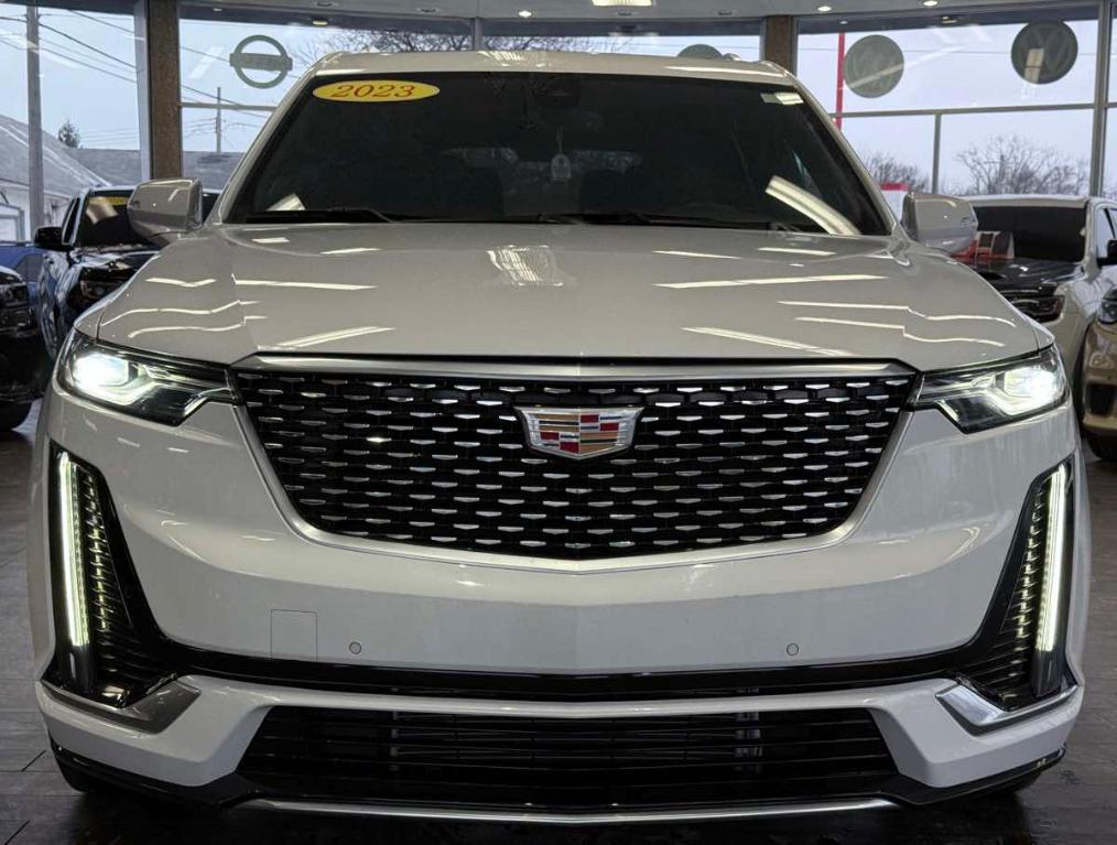 used 2023 Cadillac XT6 car, priced at $30,995