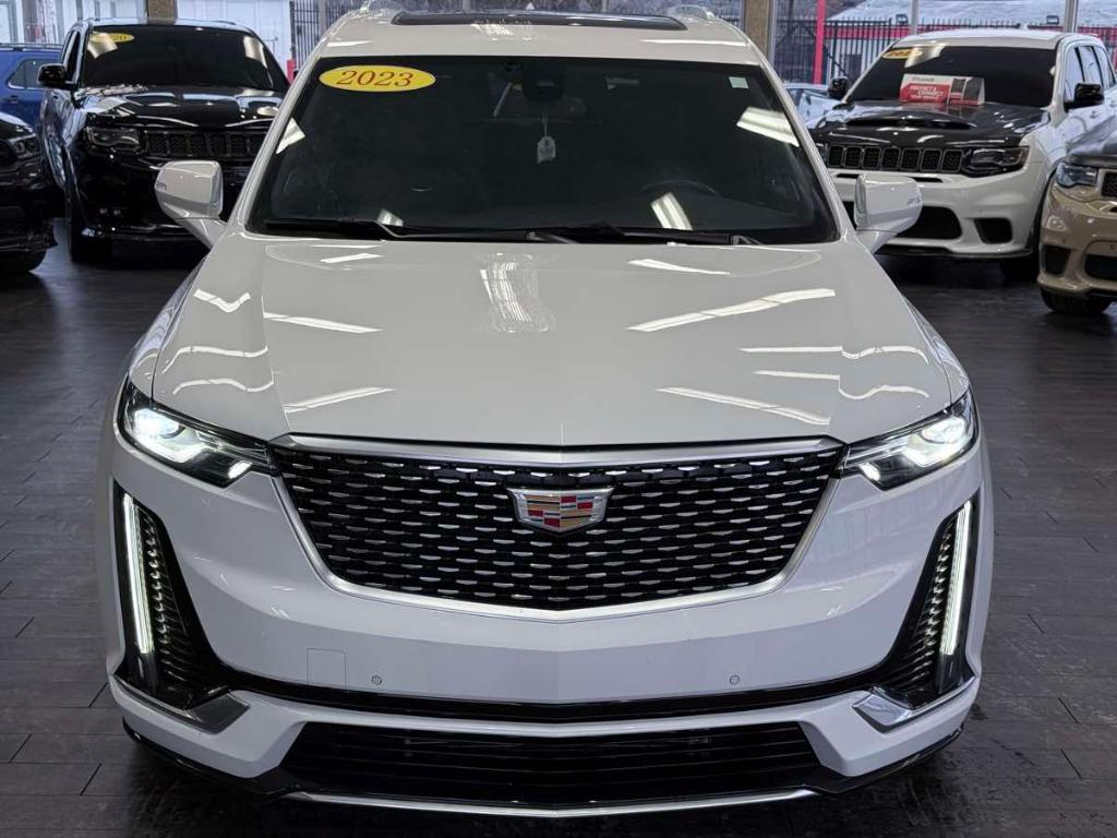 used 2023 Cadillac XT6 car, priced at $30,995