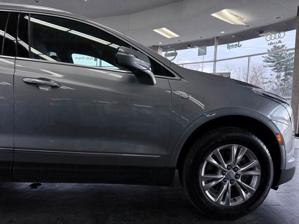 used 2025 Cadillac XT5 car, priced at $27,995