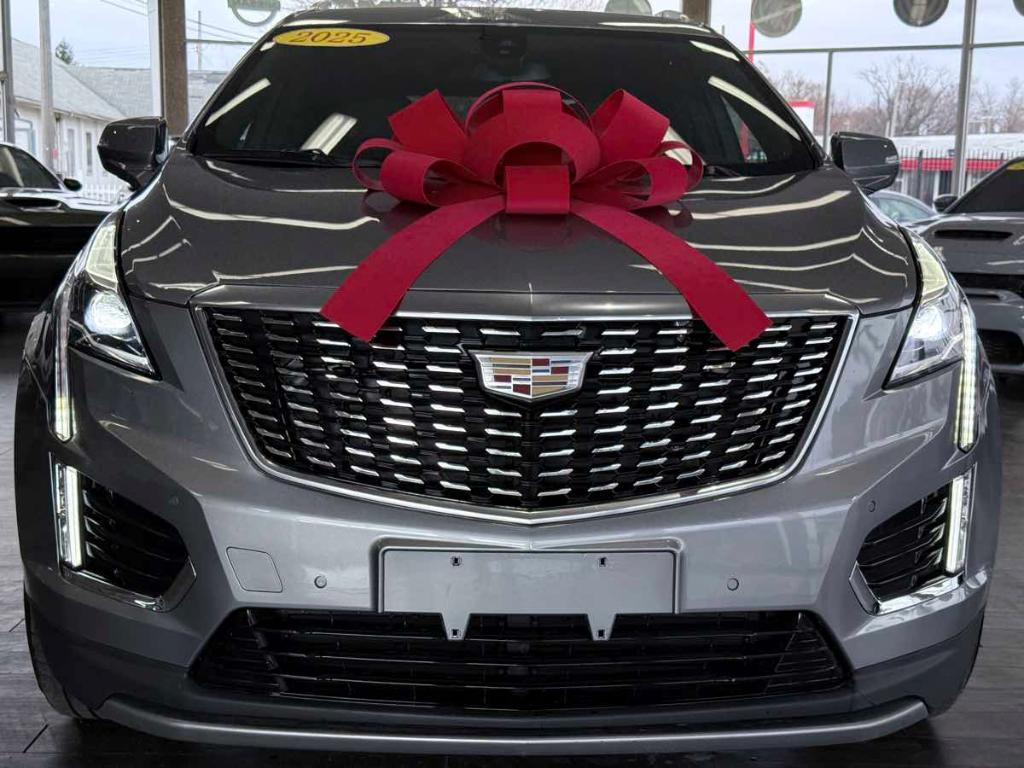 used 2025 Cadillac XT5 car, priced at $27,995