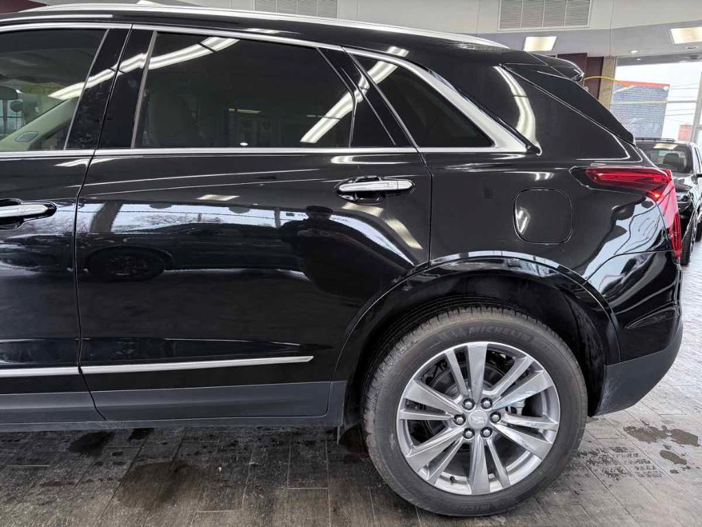 used 2025 Cadillac XT5 car, priced at $33,795