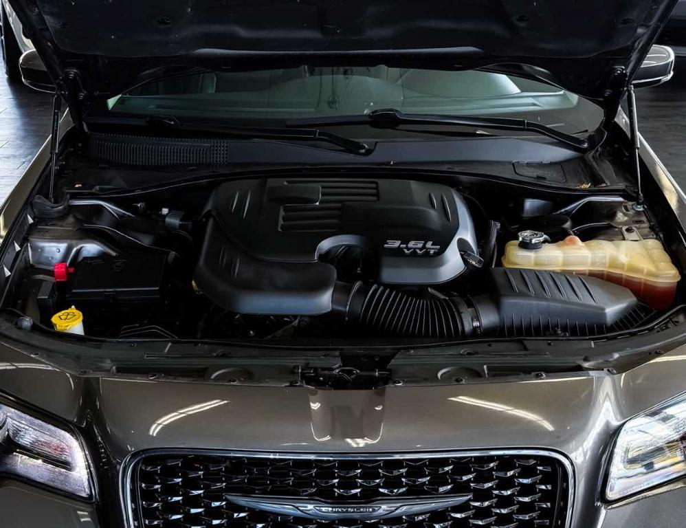 used 2021 Chrysler 300 car, priced at $18,395