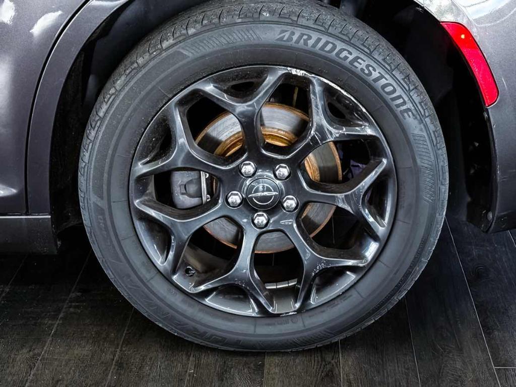 used 2021 Chrysler 300 car, priced at $18,395