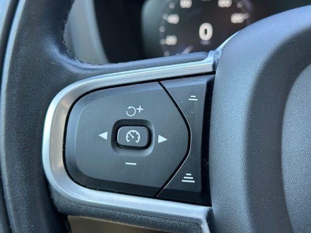 used 2021 Volvo XC60 car, priced at $28,000