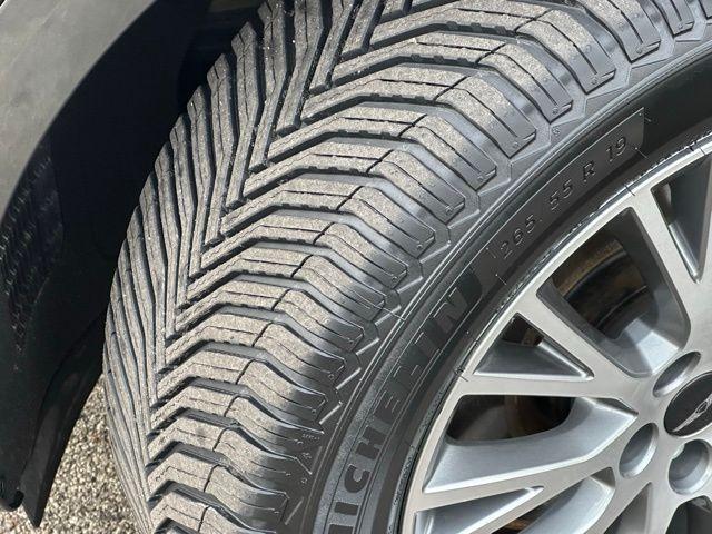 used 2025 Genesis GV80 car, priced at $40,251