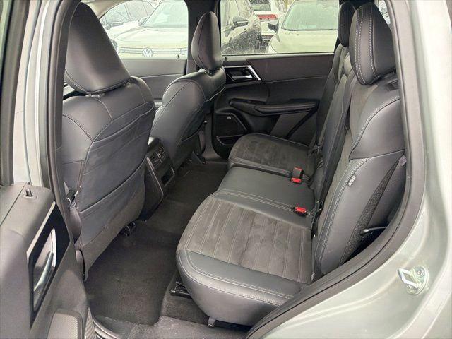 used 2025 Mitsubishi Outlander car, priced at $27,000