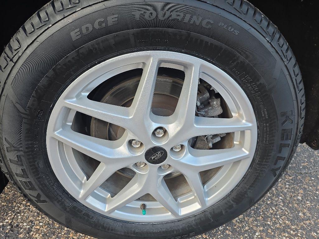 used 2023 Ford Edge car, priced at $24,284